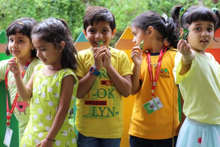 smiling kids 1 2 768x512